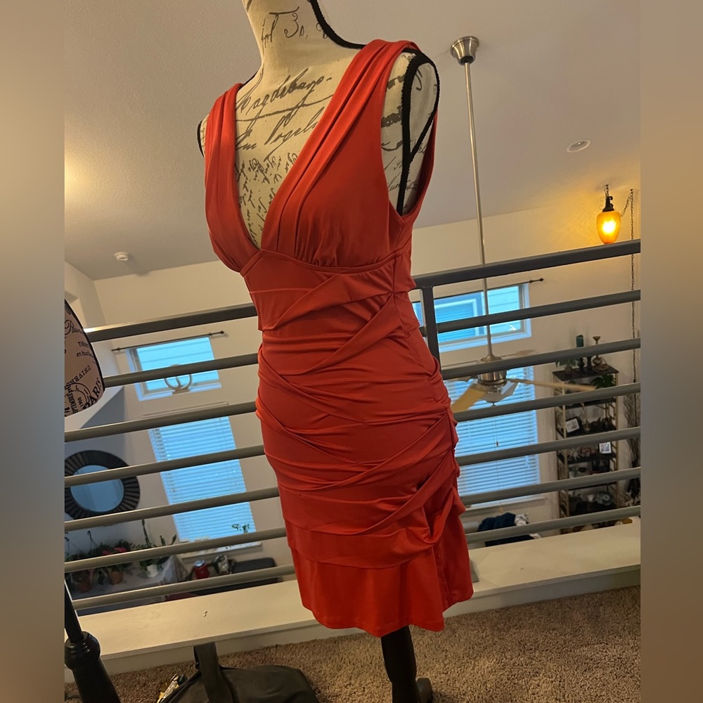 Nikibiki Women's Sz Medium CORAL V-Neck Sexy Body Con Bandage Dress
